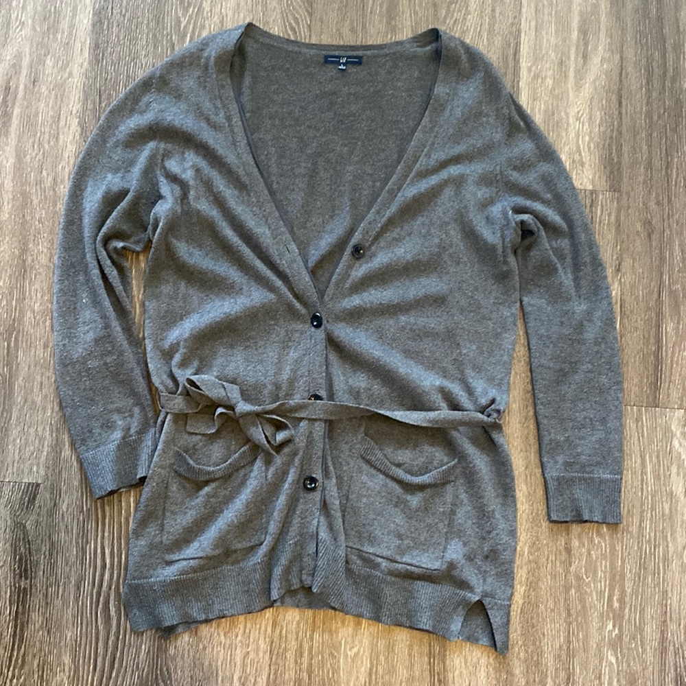 Gray Gap Button Up Cardigan w/ Pockets and Belt